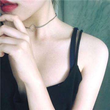 四小鬼摇骰子