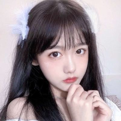 女孩推轮椅妈妈坐地铁一路获帮助